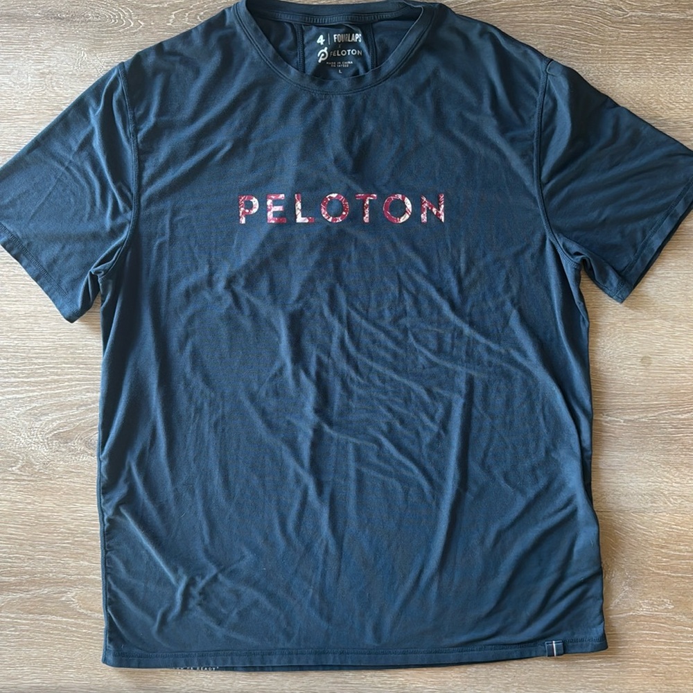 Fourlaps peloton large shirt